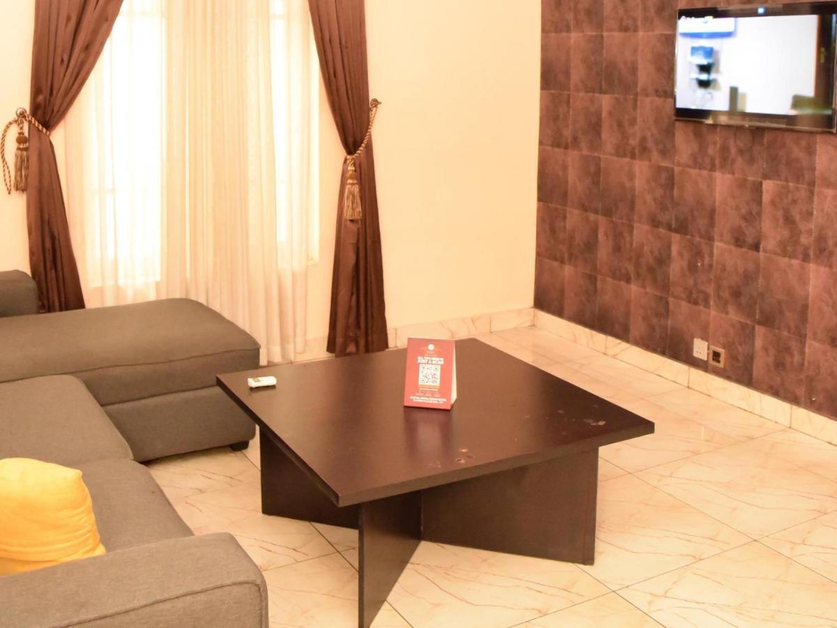 Bana Hotel & Suites Lagos Bagian luar foto