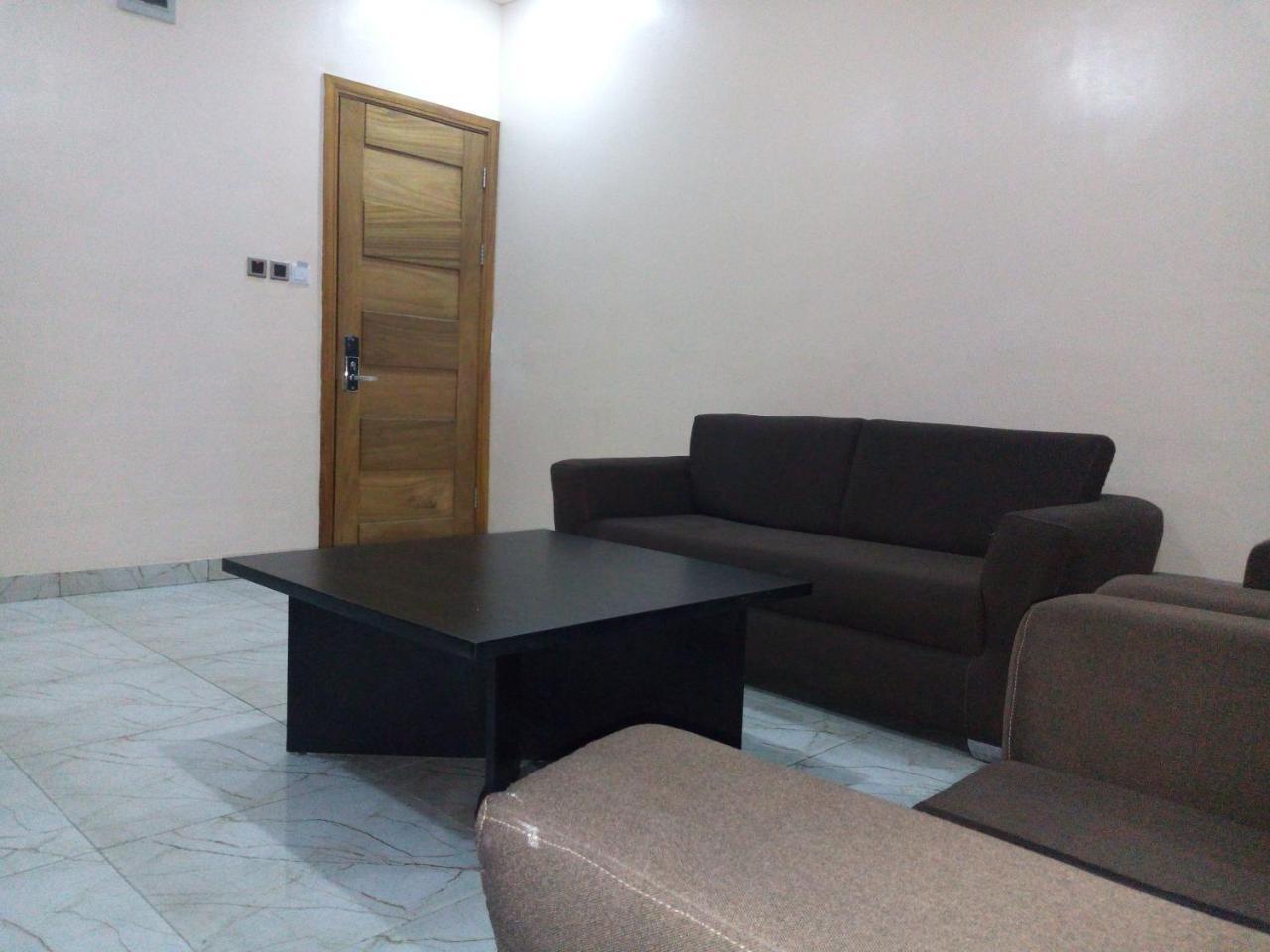 Bana Hotel & Suites Lagos Bagian luar foto